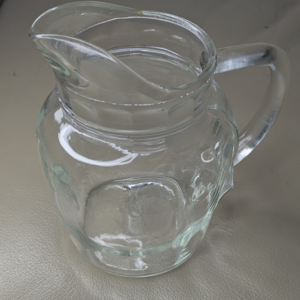Vintage 80s clear Glass Pitcher with D handle